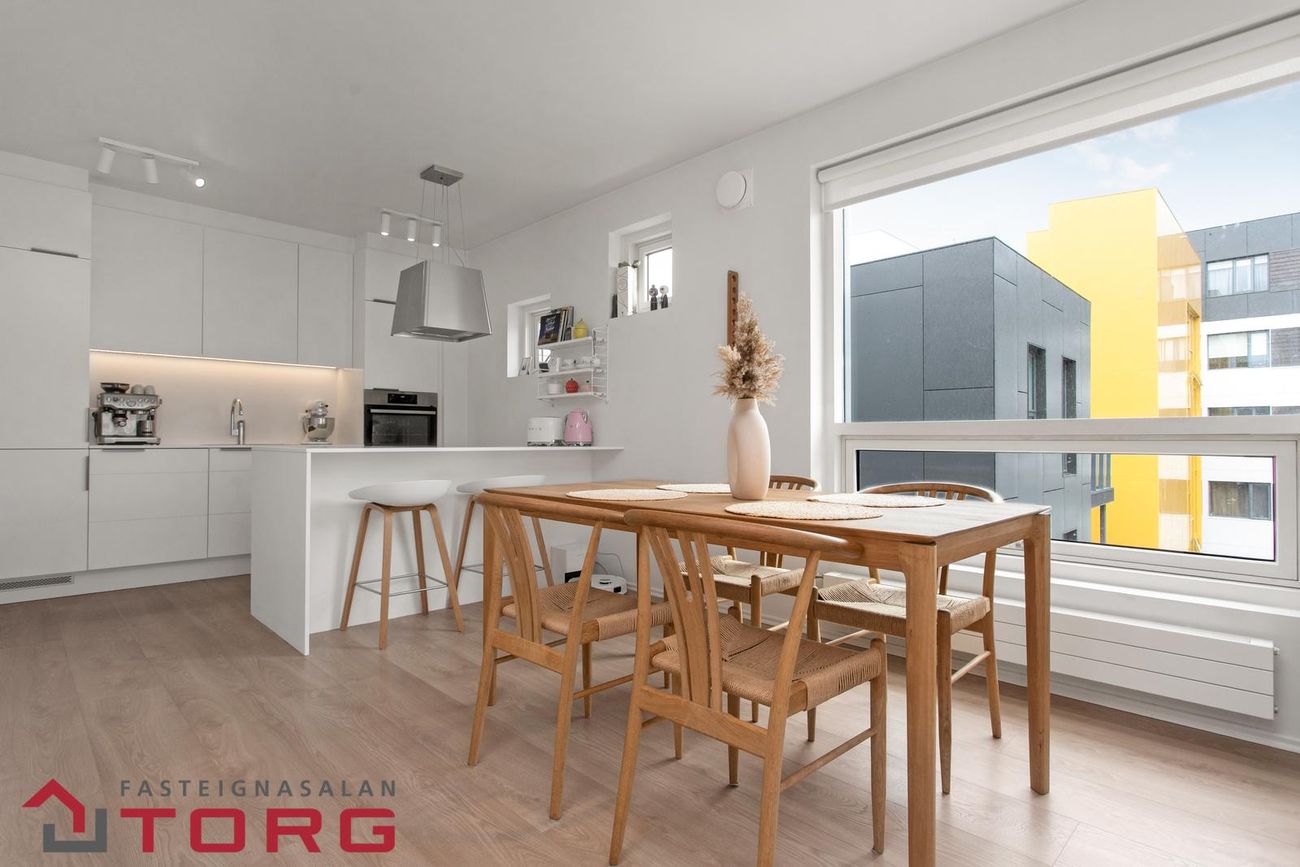 Hafnarbraut 12F, 200 Kópavogur