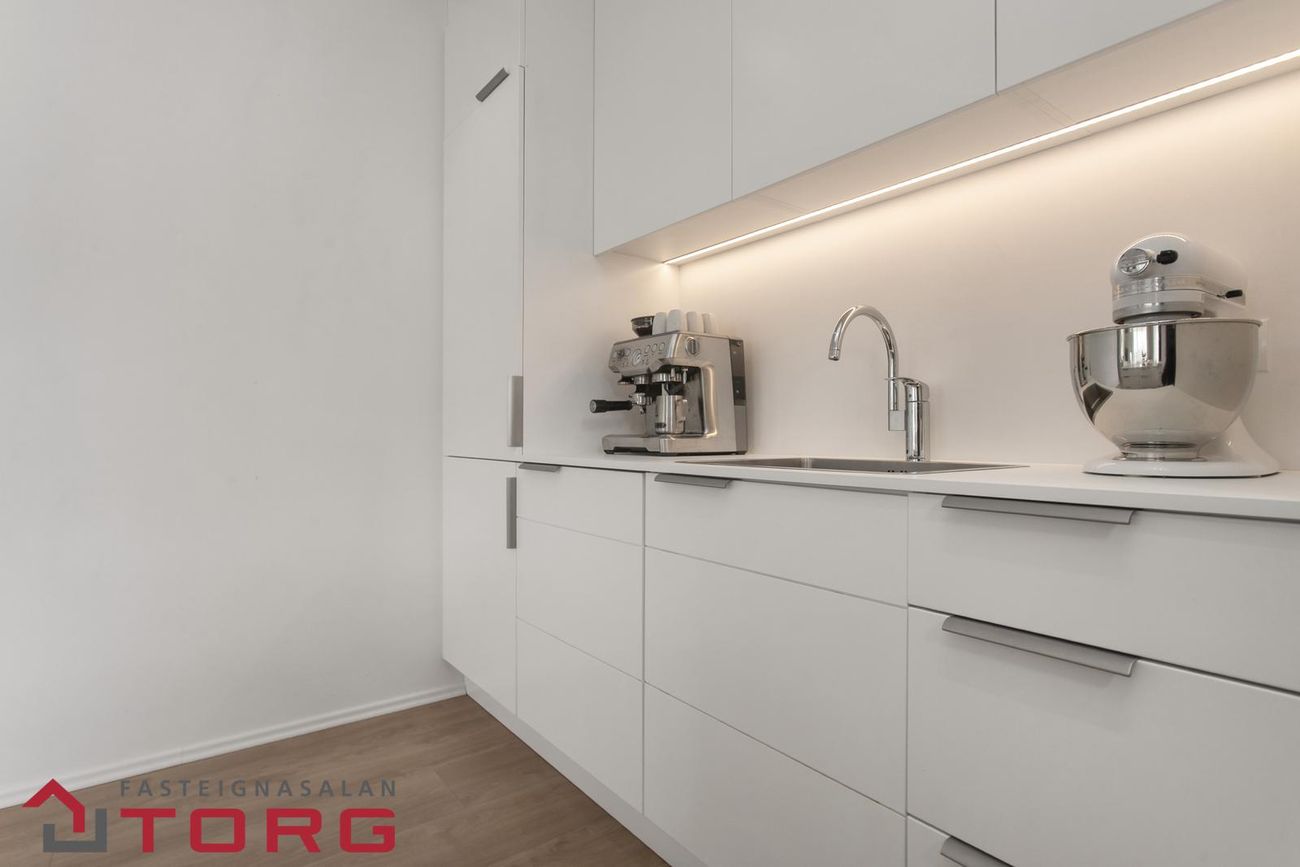 Hafnarbraut 12F, 200 Kópavogur