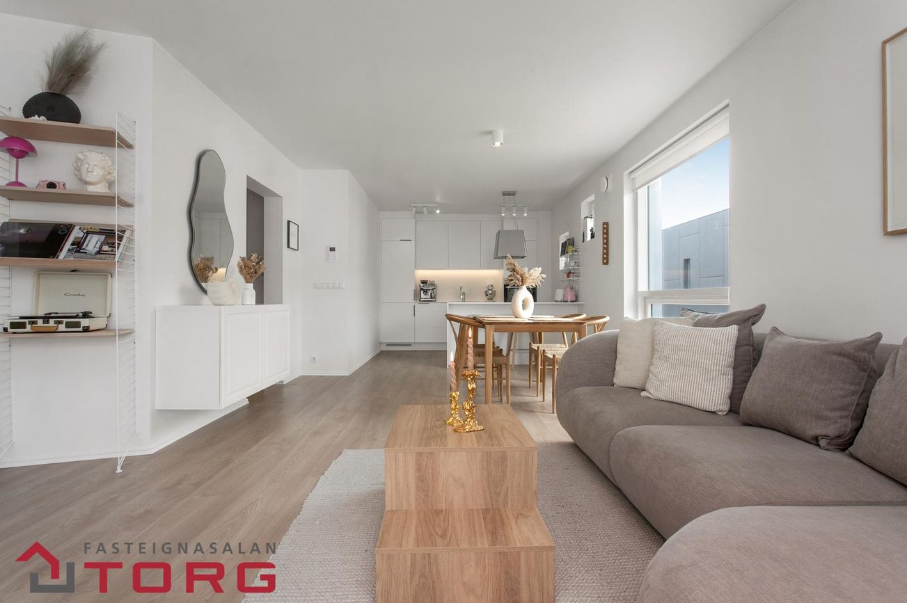 Hafnarbraut 12F, 200 Kópavogur