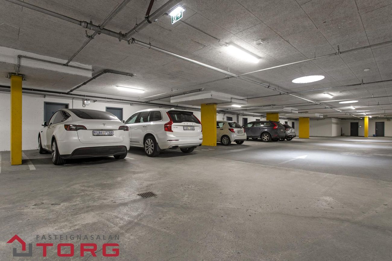 Hafnarbraut 12F, 200 Kópavogur
