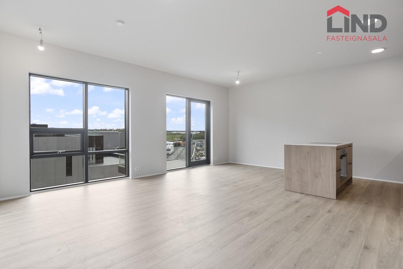 Jöfursbás 5B - 0402, 112 Reykjavík