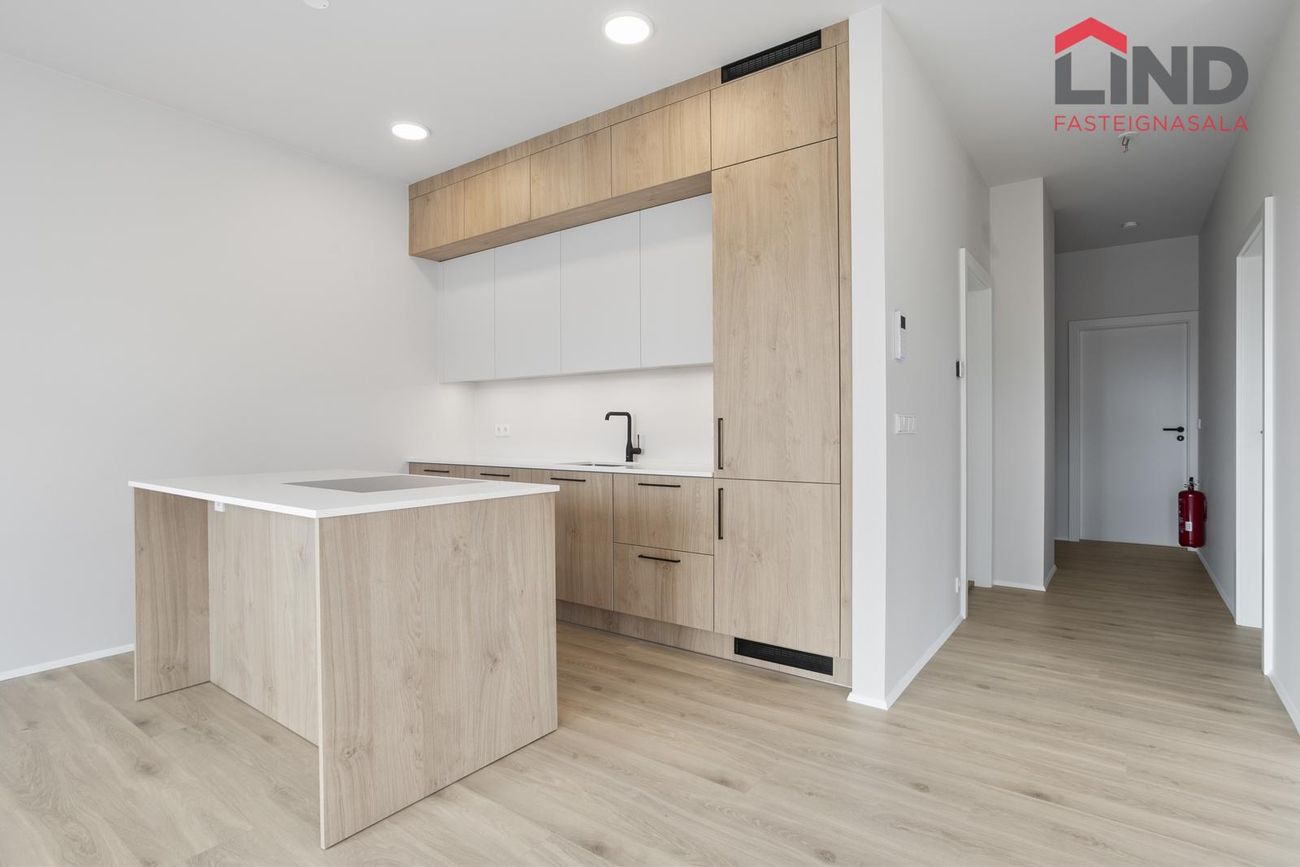 Jöfursbás 5B - 0402, 112 Reykjavík