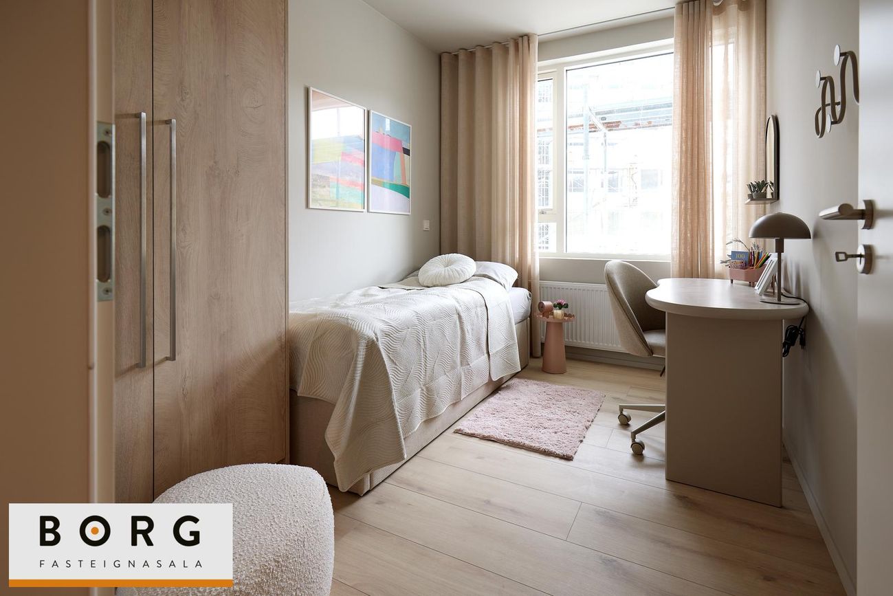 Baughamar 7, 221 Hafnarfjörður