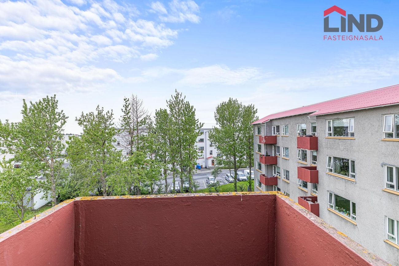 Stigahlíð 10, 105 Reykjavík