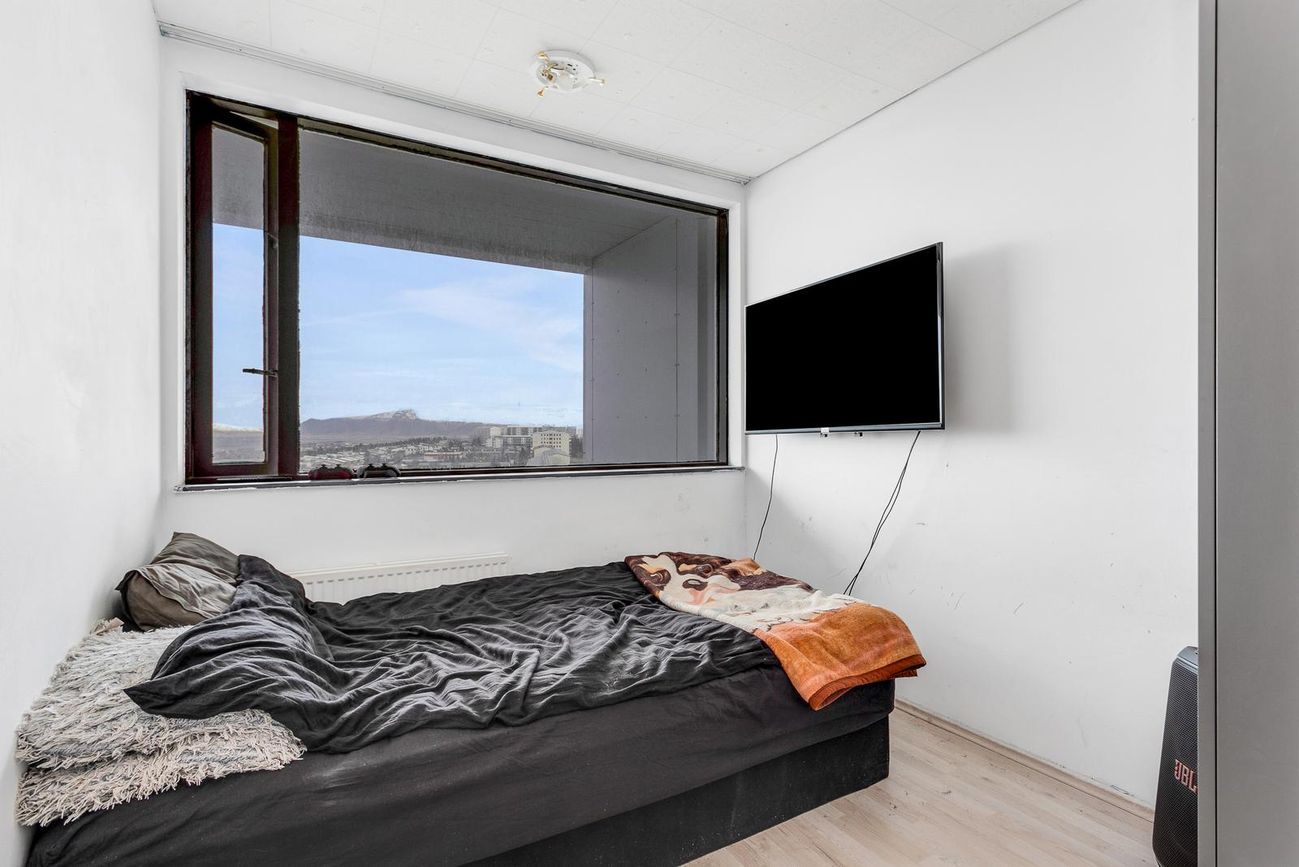 Asparfell 12, 111 Reykjavík