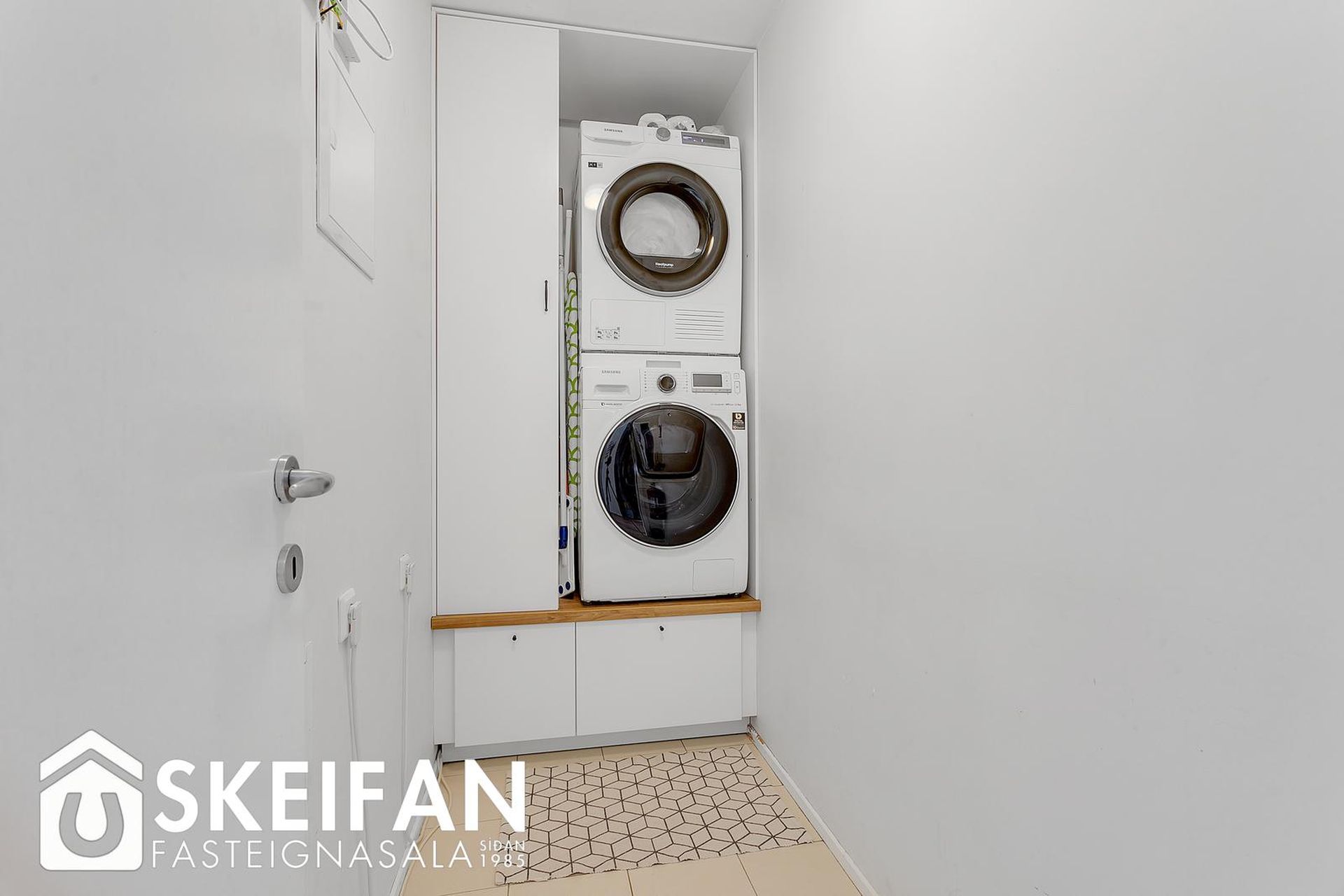 Helluvað 13, 110 Reykjavík