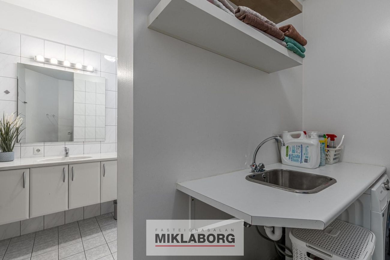 Burknavellir 17B, 221 Hafnarfjörður