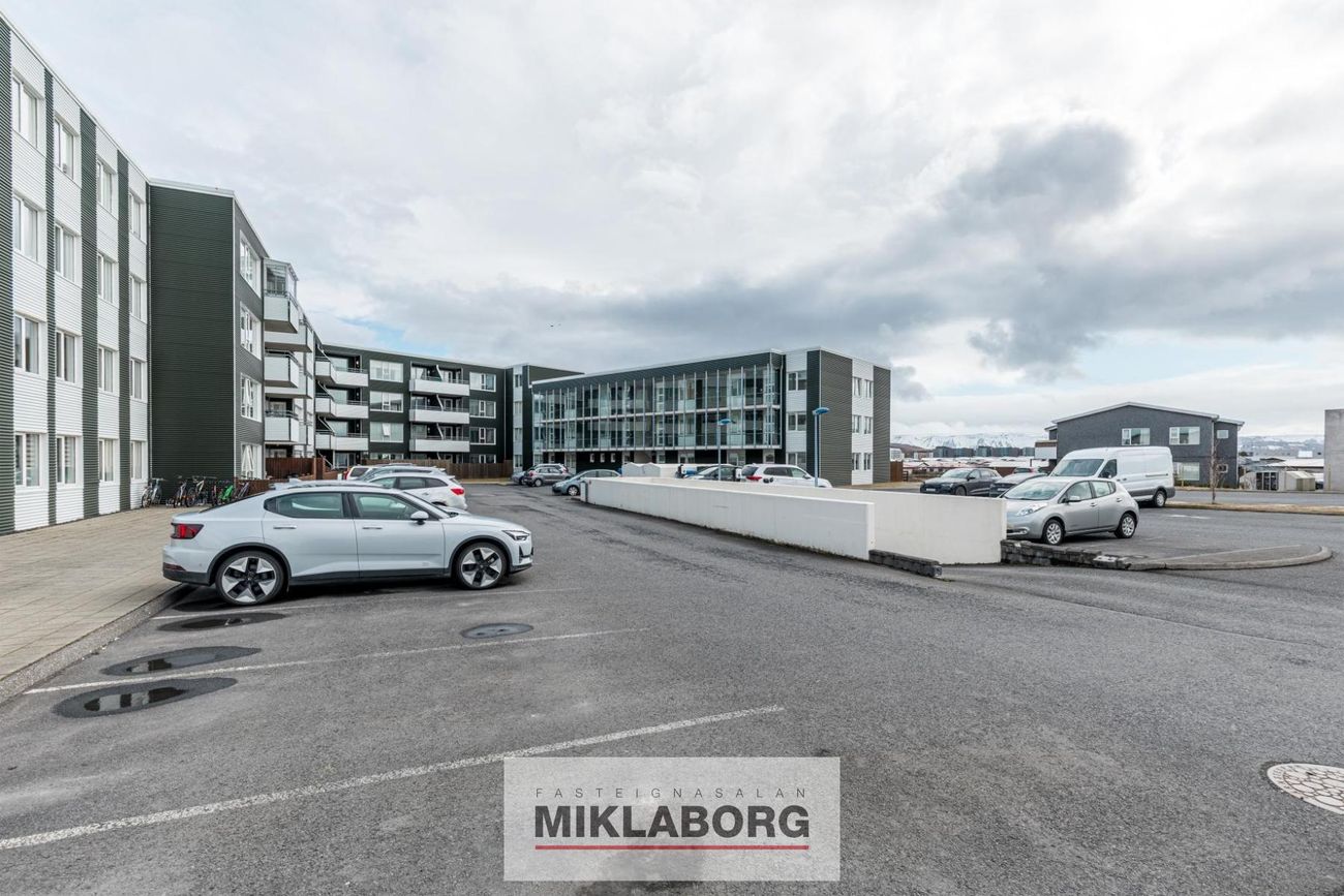 Burknavellir 17B, 221 Hafnarfjörður