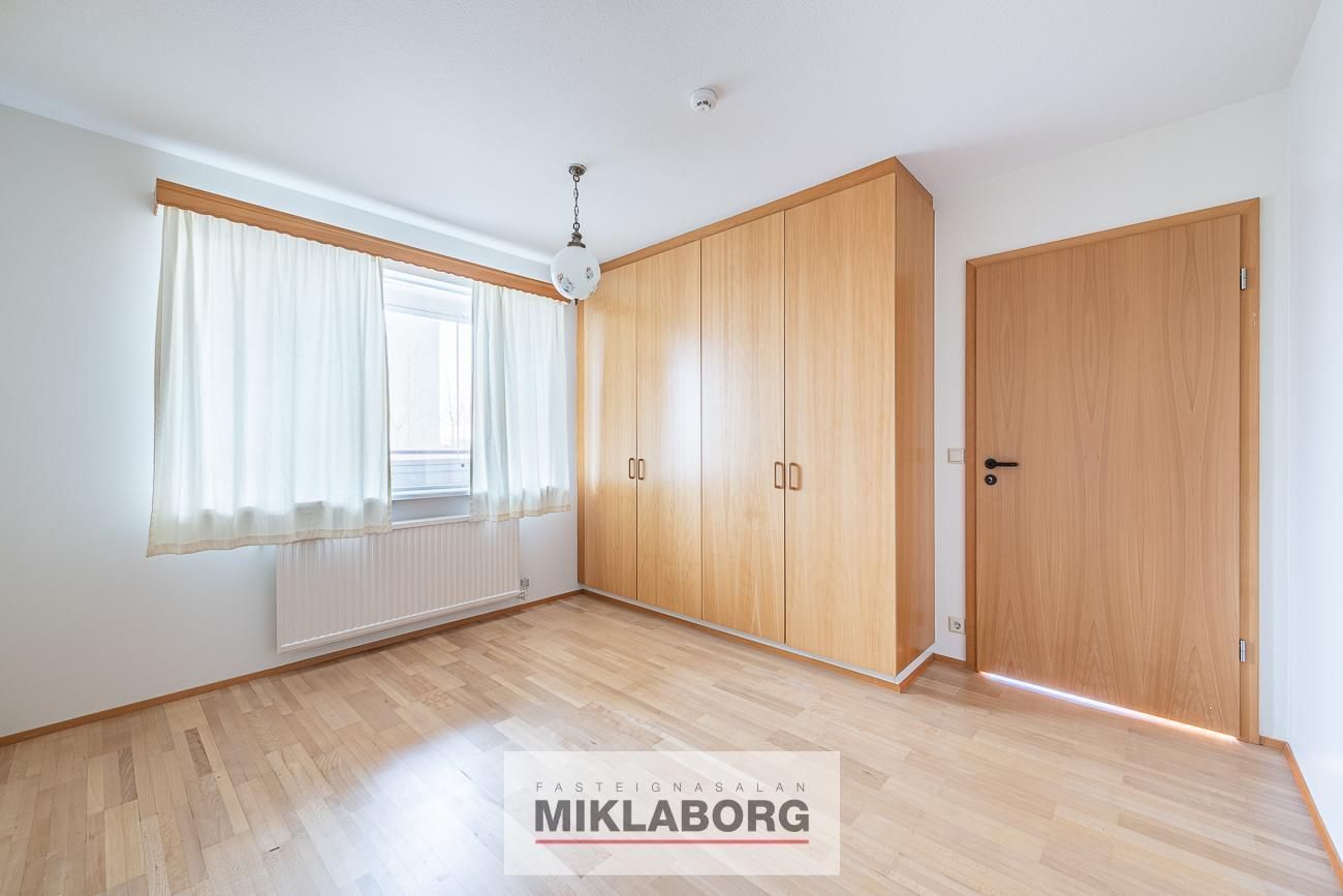 Hraunbær 103, 110 Reykjavík