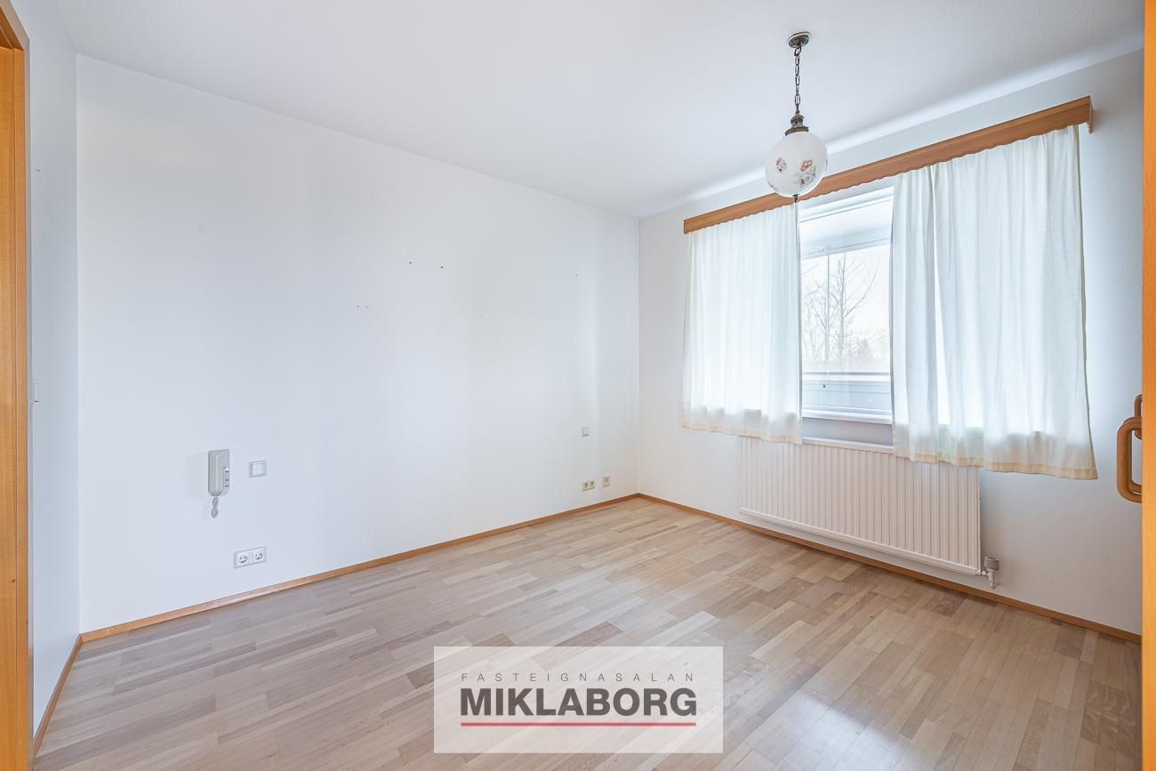 Hraunbær 103, 110 Reykjavík
