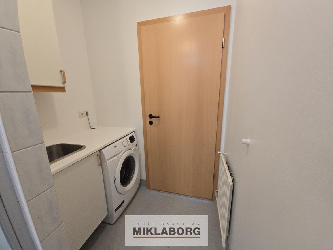 Hraunbær 103, 110 Reykjavík