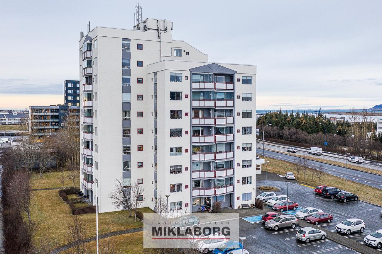 Hraunbær 103, 110 Reykjavík