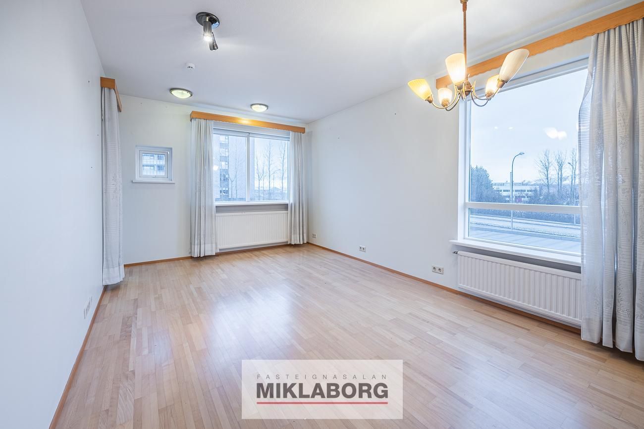 Hraunbær 103, 110 Reykjavík