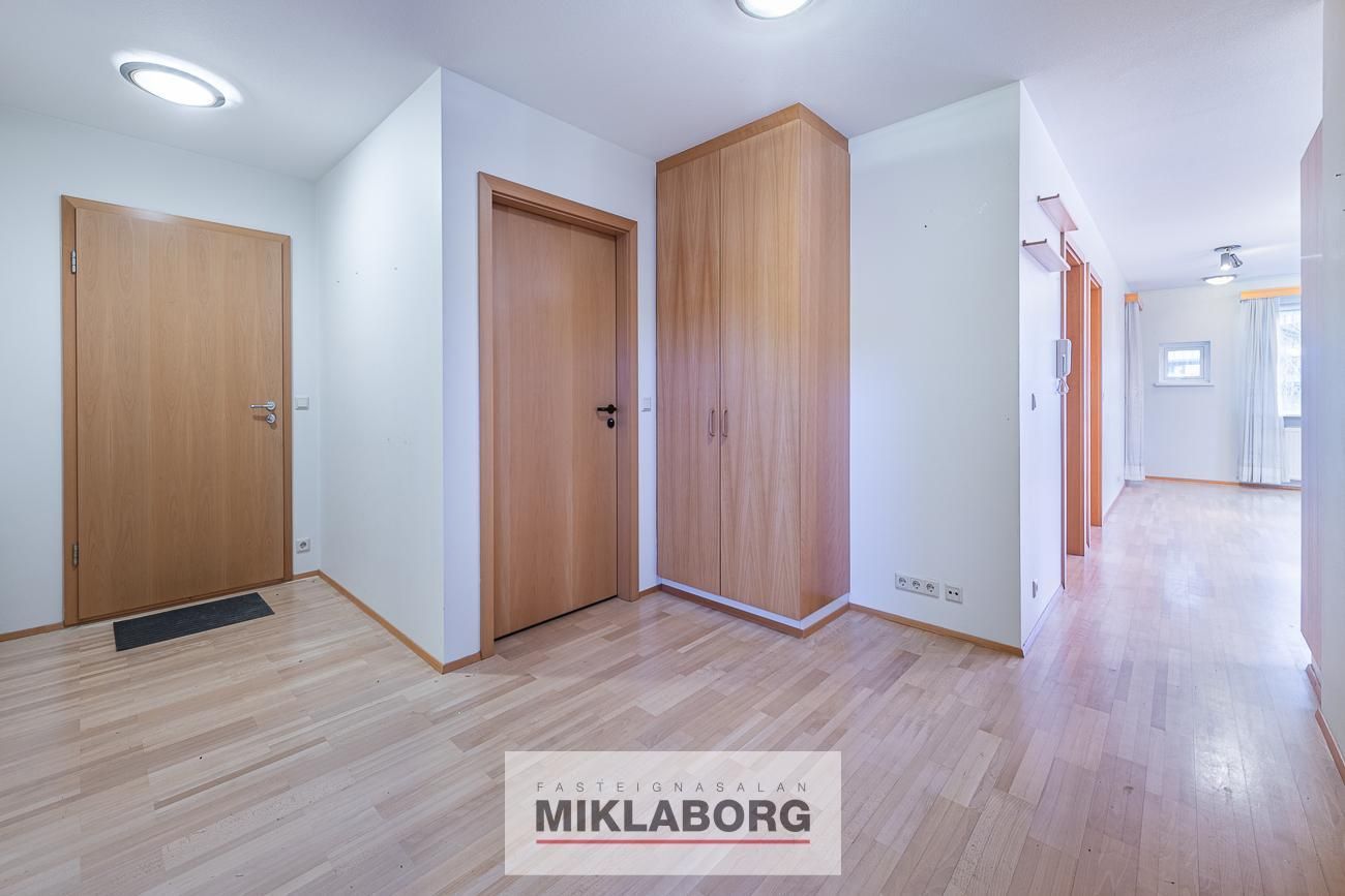Hraunbær 103, 110 Reykjavík