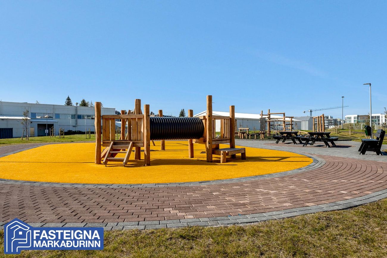 Naustavör 7 - 0105, 200 Kópavogur