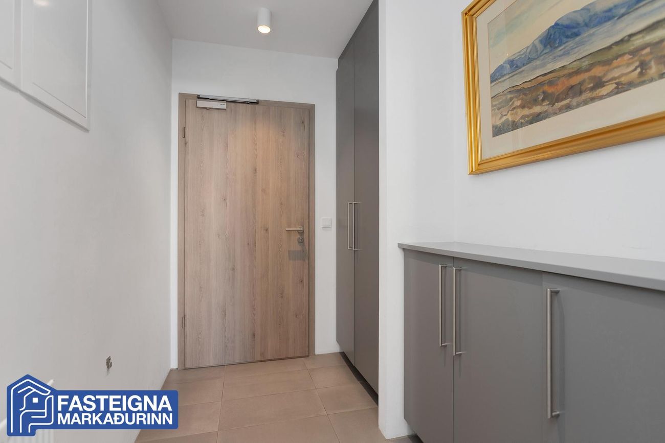 Naustavör 7 - 0105, 200 Kópavogur