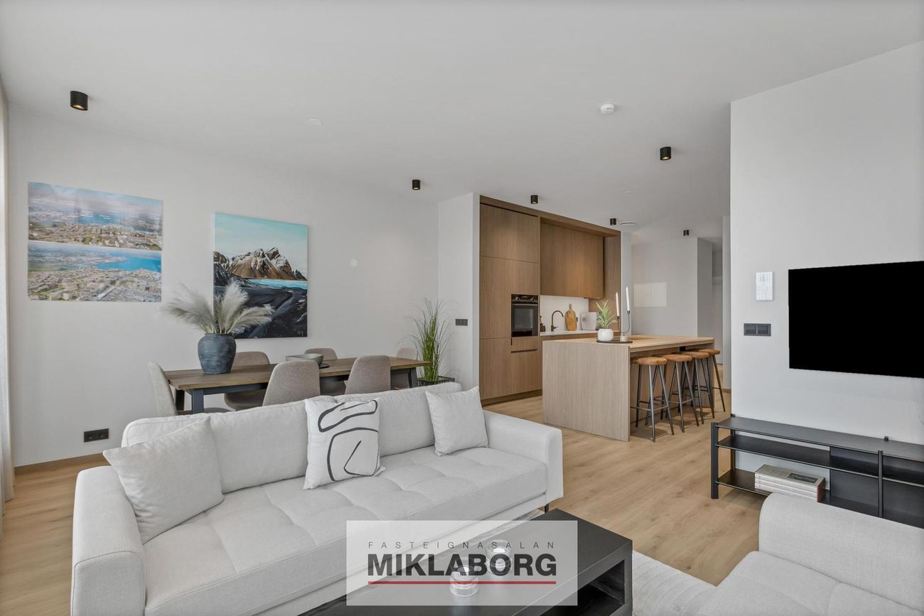 Breiðhöfði 17, 110 Reykjavík
