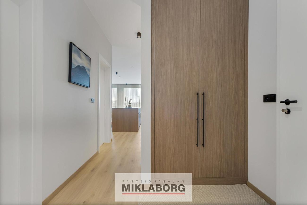 Breiðhöfði 17, 110 Reykjavík