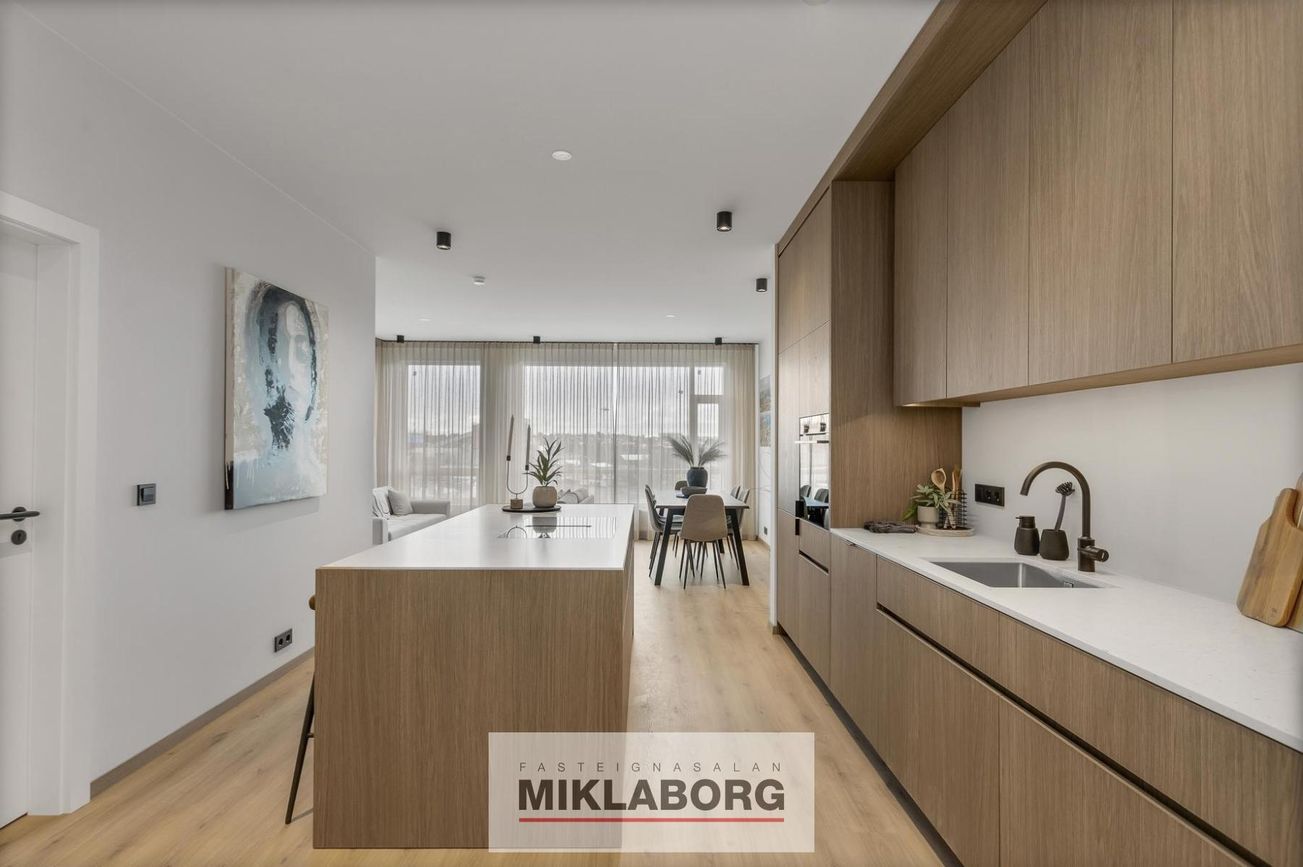 Breiðhöfði 17, 110 Reykjavík