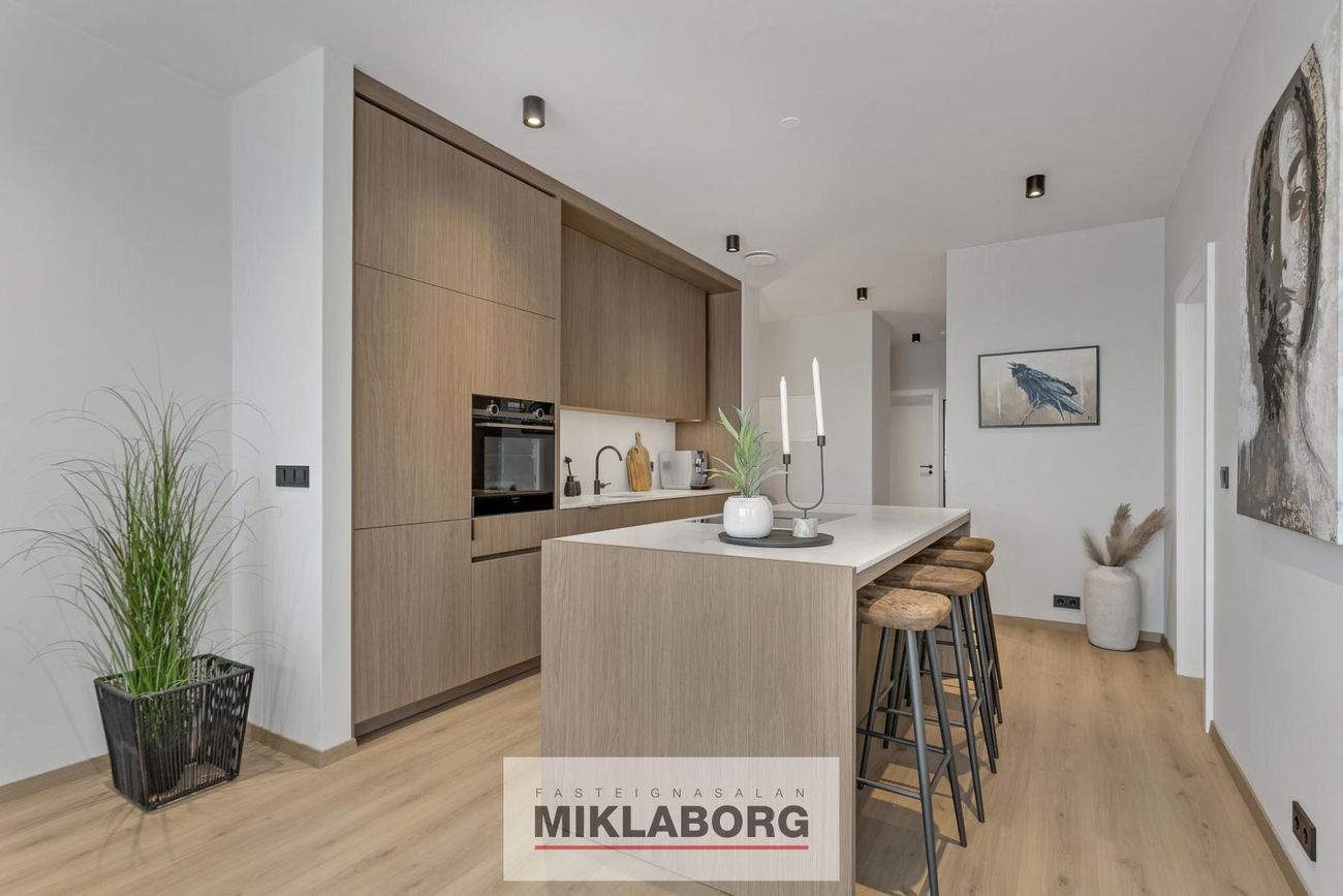 Breiðhöfði 17, 110 Reykjavík