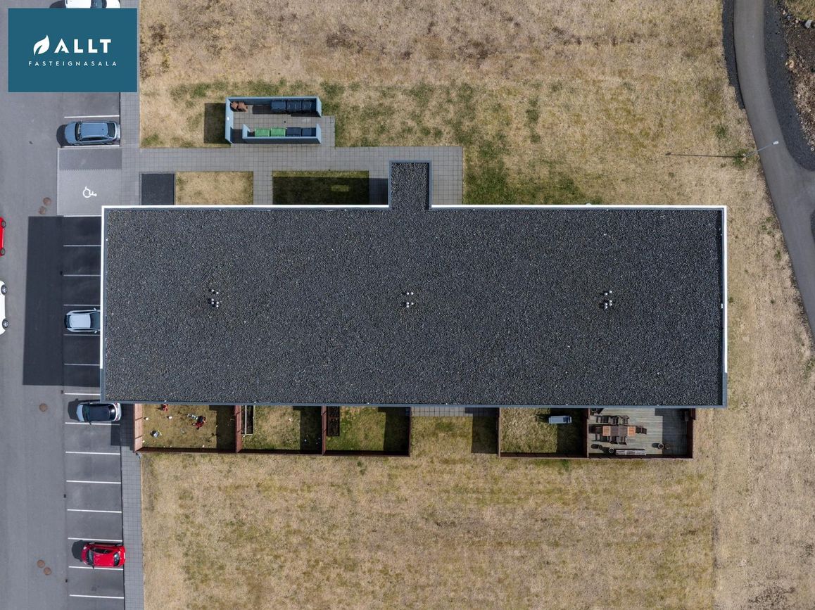 Dalsbraut 28, 260 Reykjanesbær