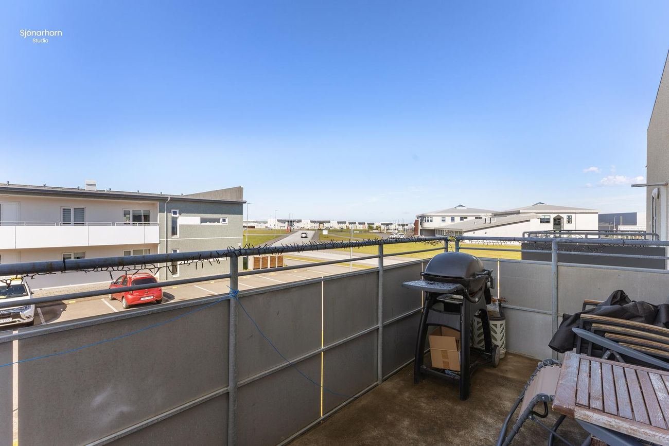 Tjarnabraut 22, 260 Reykjanesbær