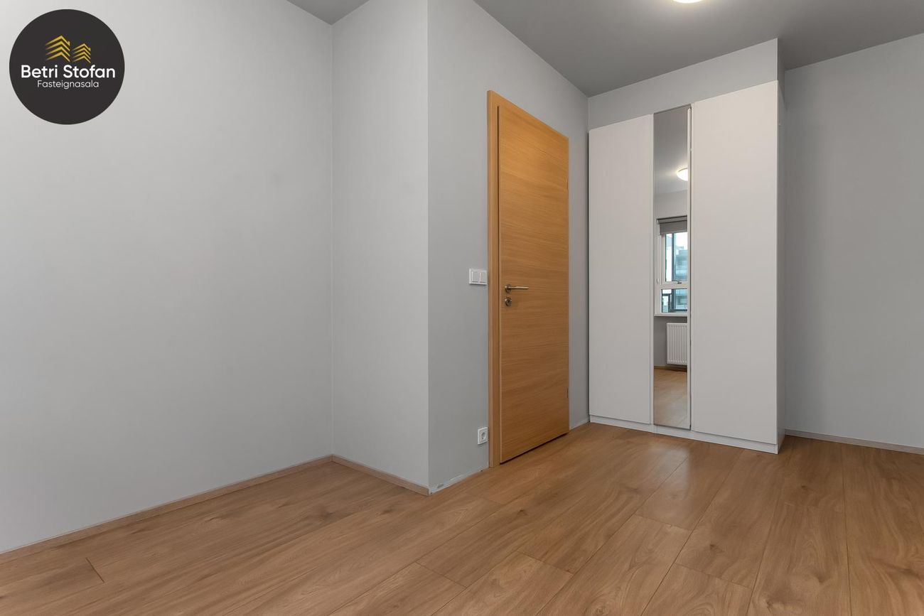Fálkahlíð 3, 102 Reykjavík