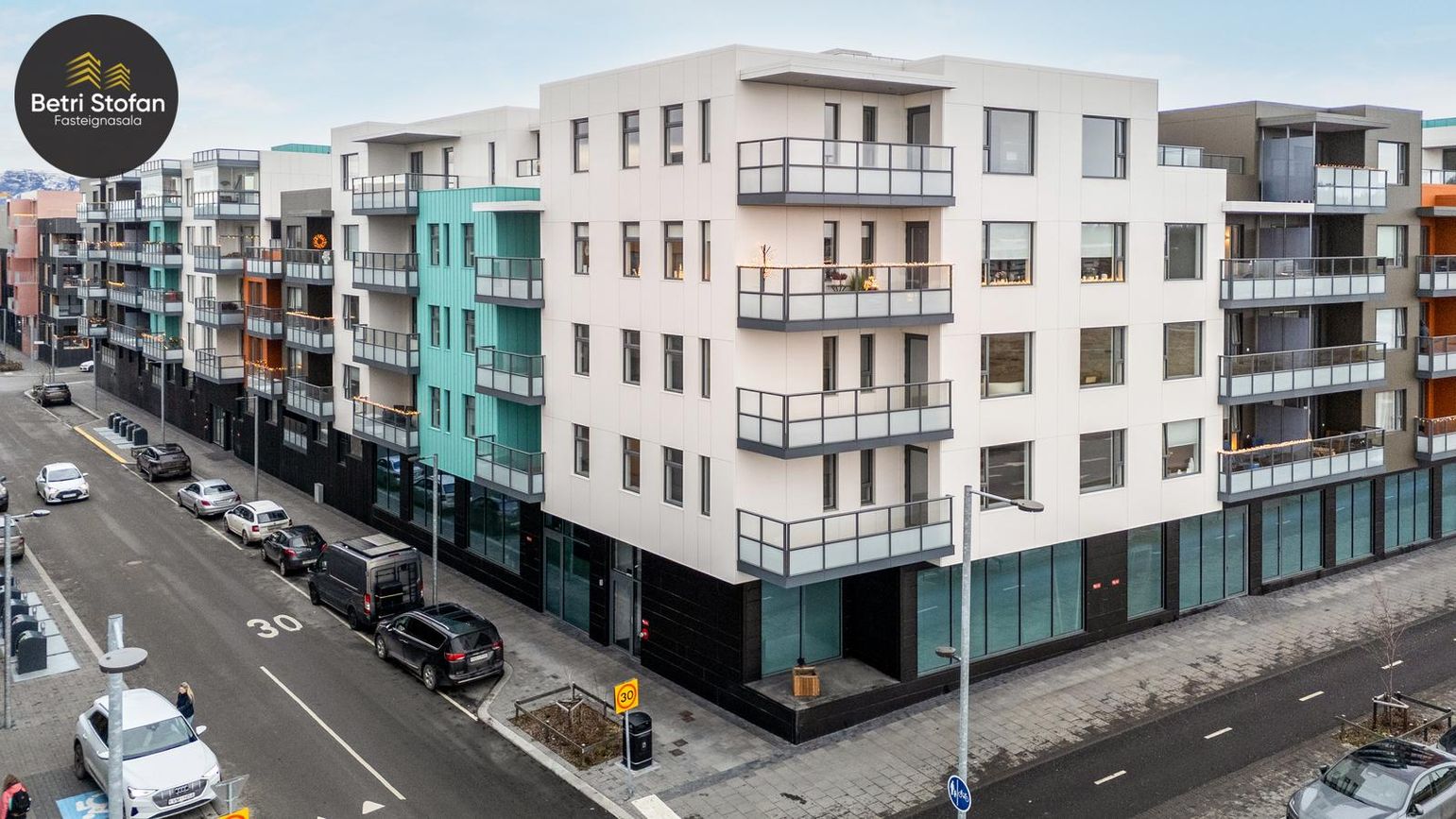 Fálkahlíð 3, 102 Reykjavík
