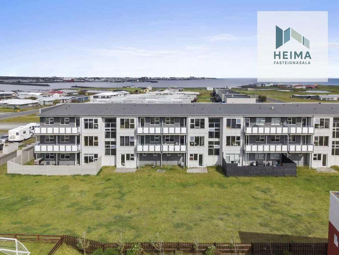 Tjarnabraut 14, 260 Reykjanesbær