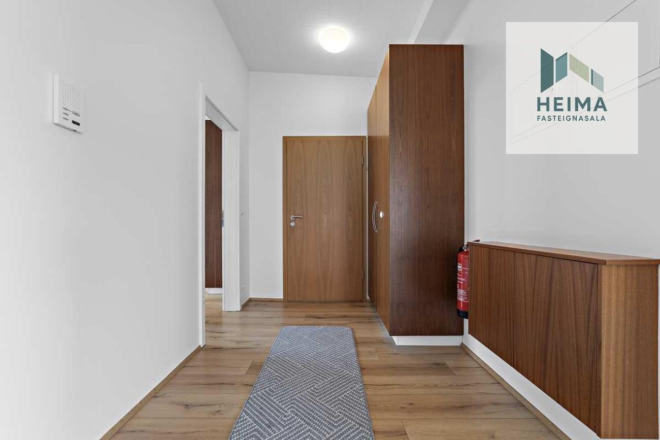 Tjarnabraut 14, 260 Reykjanesbær