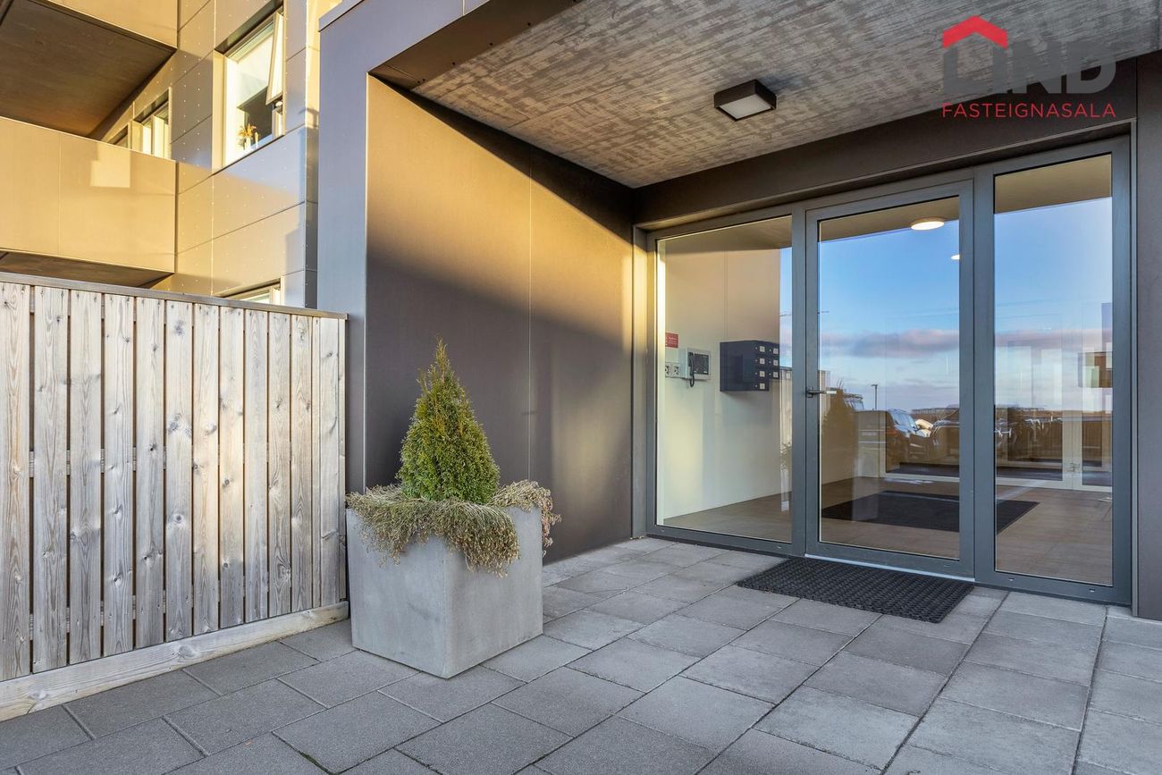 Hraungata 23 - 0402, 210 Garðabær