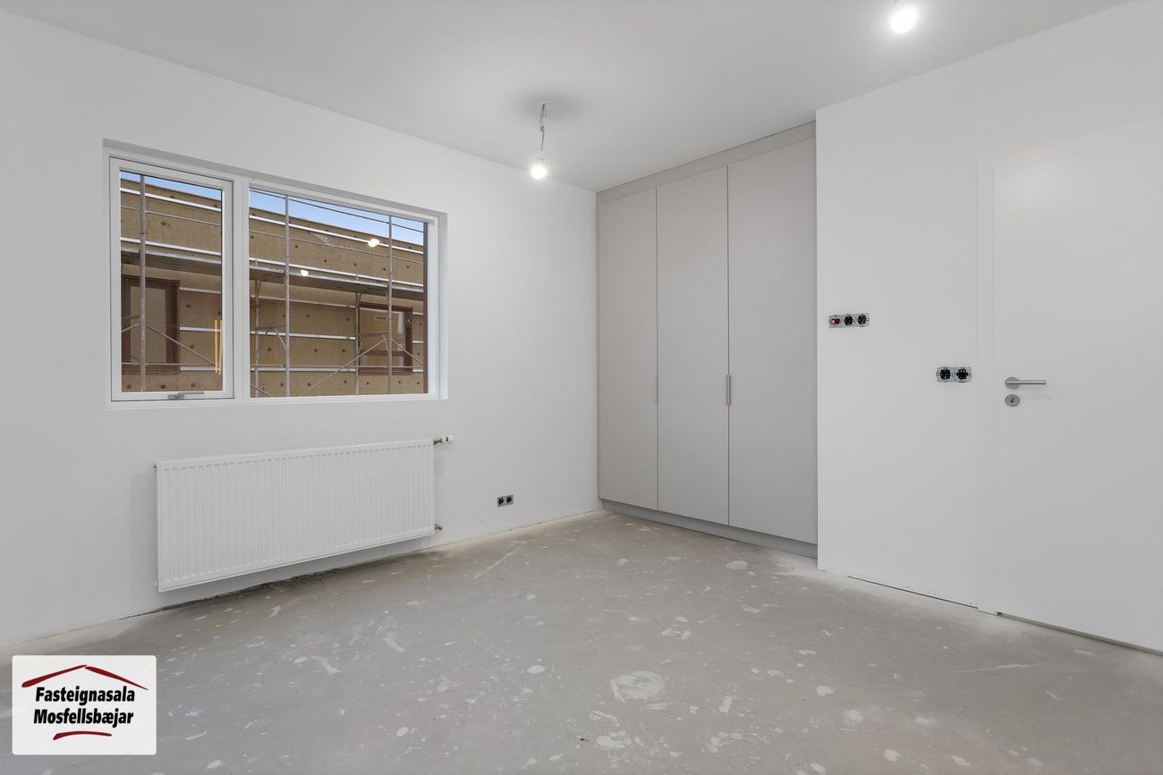 Úugata 6, 270 Mosfellsbær