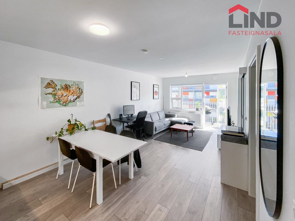 Jöfursbás 11D, 112 Reykjavík