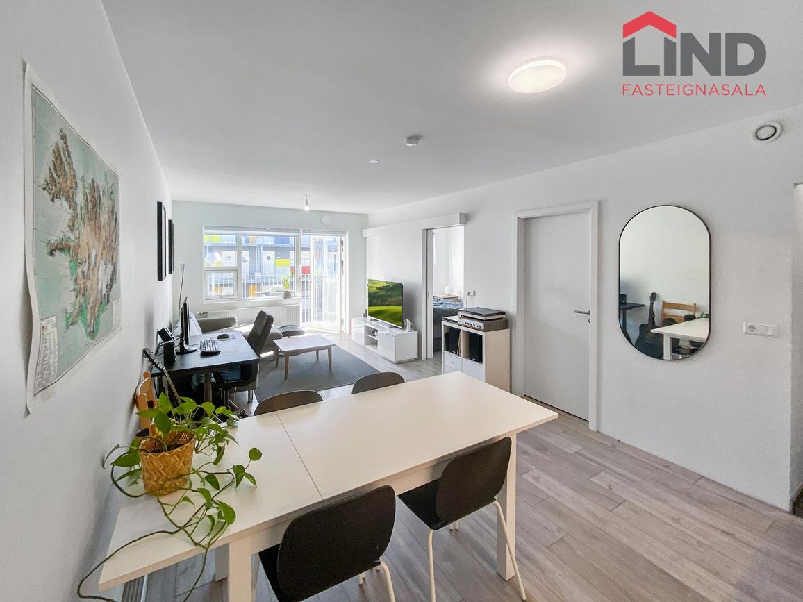 Jöfursbás 11D, 112 Reykjavík