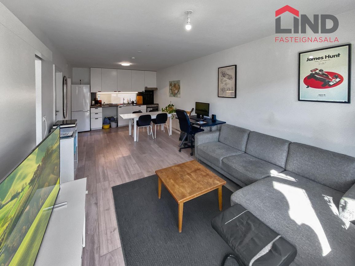 Jöfursbás 11D, 112 Reykjavík