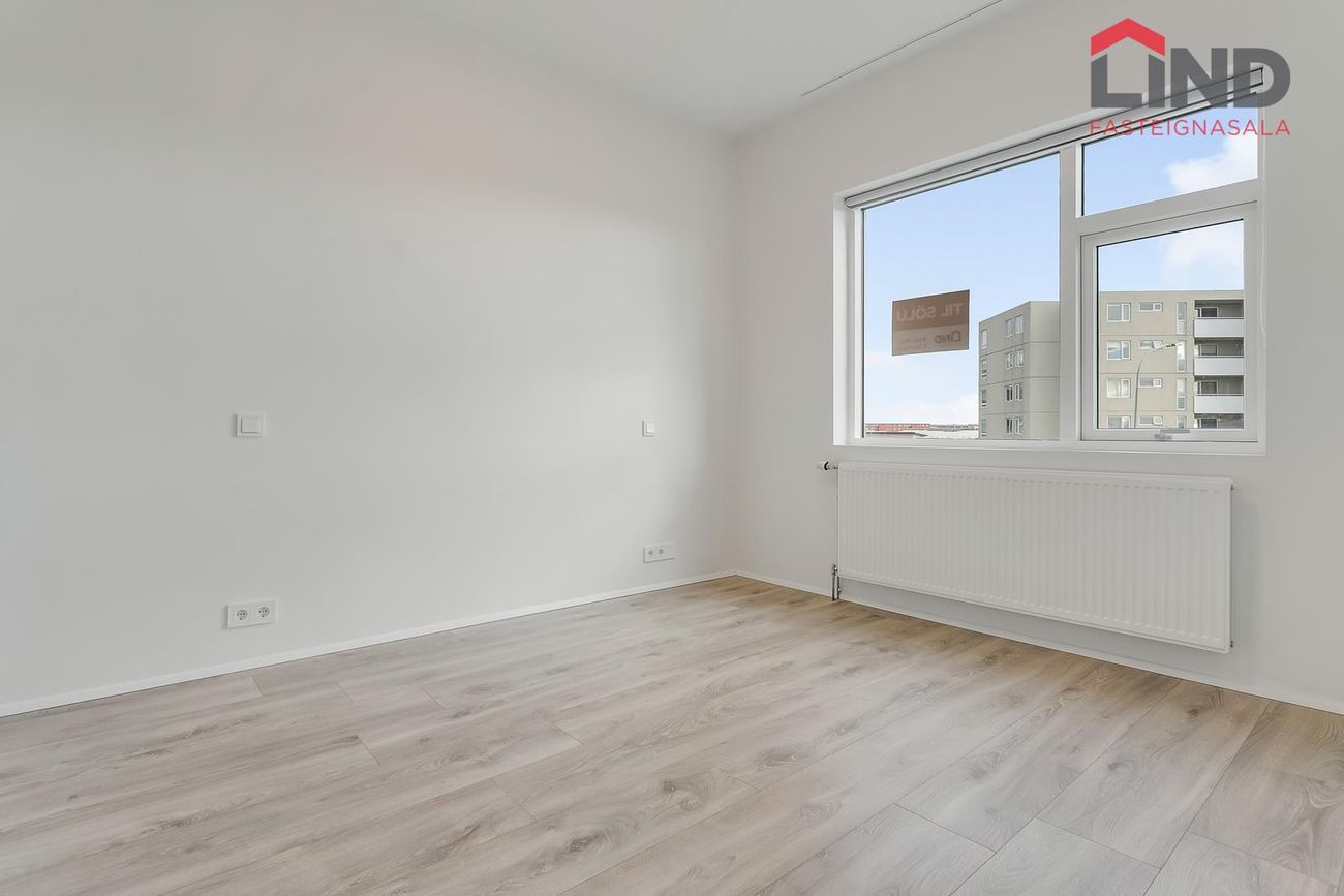 Asparskógar 1, 300 Akranes