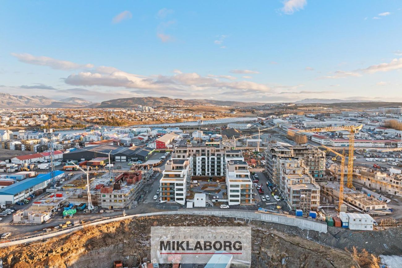 Eirhöfði 7C, 110 Reykjavík