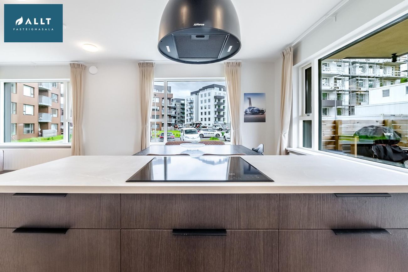 Hringhamar 35, 221 Hafnarfjörður