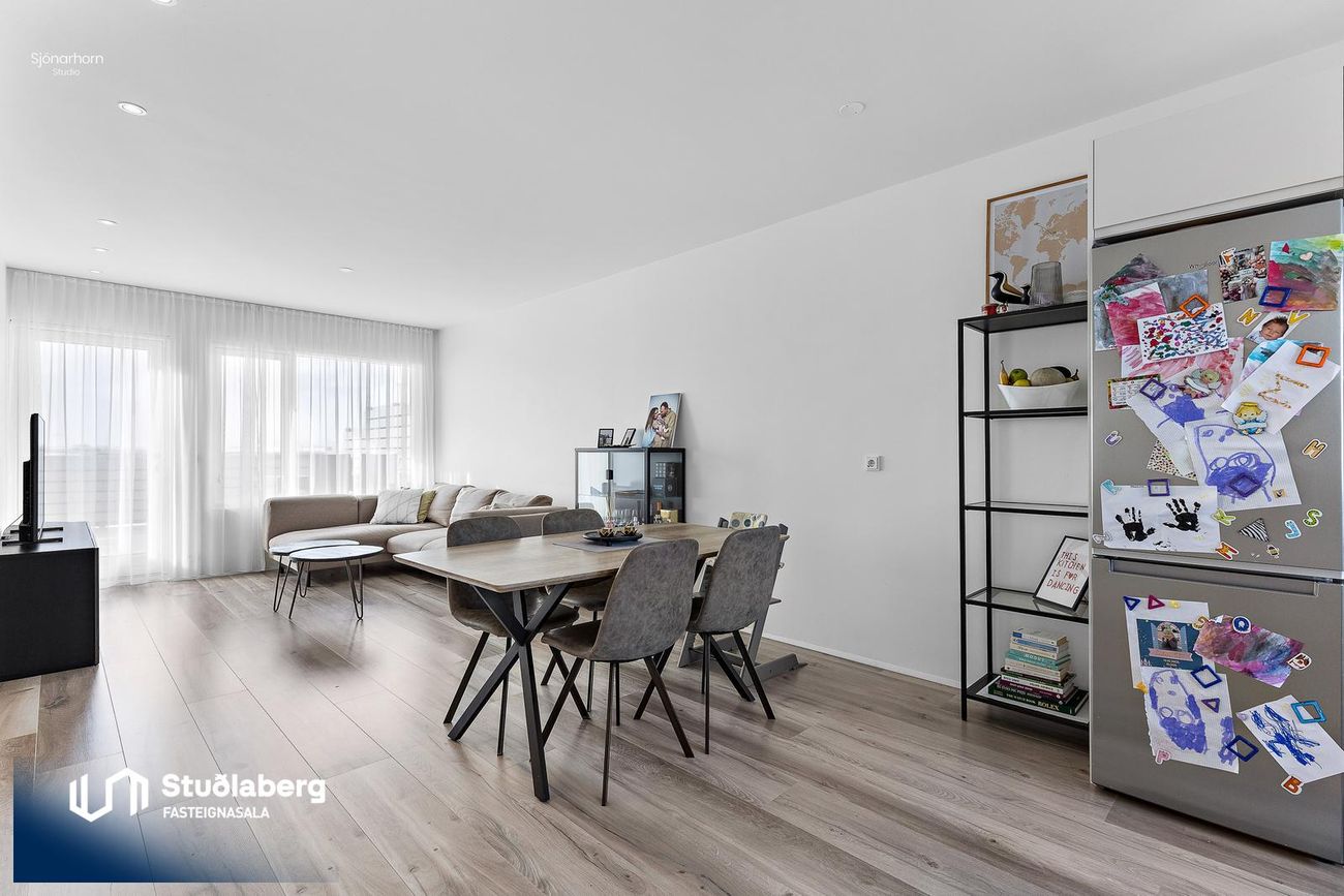 Tjarnabakki 2C - 0107, 260 Reykjanesbær