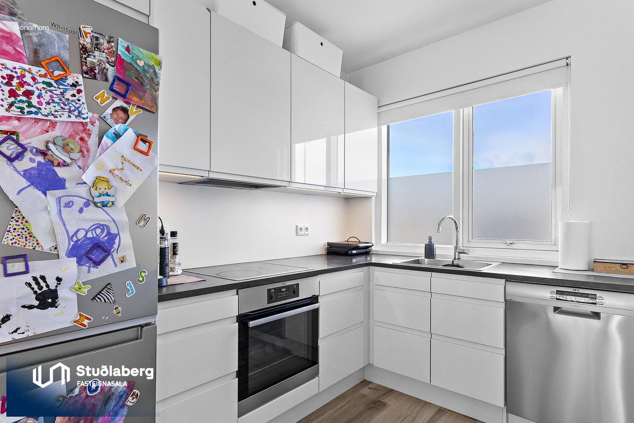 Tjarnabakki 2C - 0107, 260 Reykjanesbær