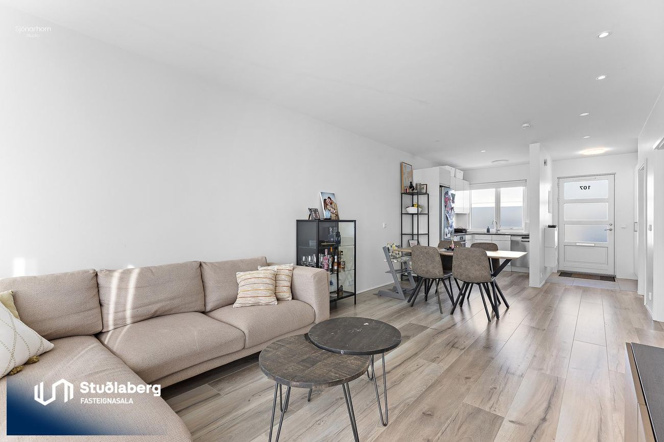 Tjarnabakki 2C - 0107, 260 Reykjanesbær