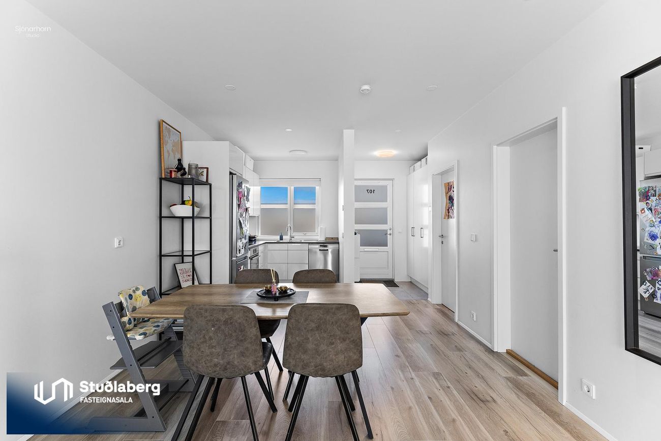 Tjarnabakki 2C - 0107, 260 Reykjanesbær