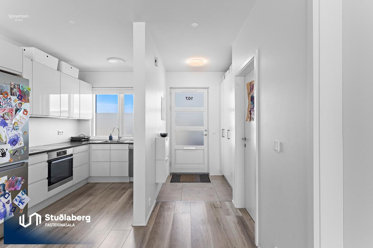 Tjarnabakki 2C - 0107, 260 Reykjanesbær