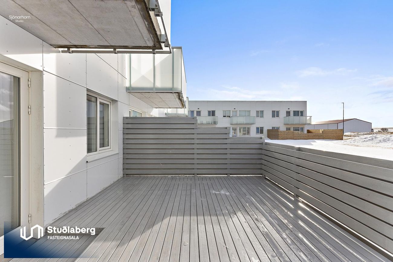 Tjarnabakki 2C - 0107, 260 Reykjanesbær