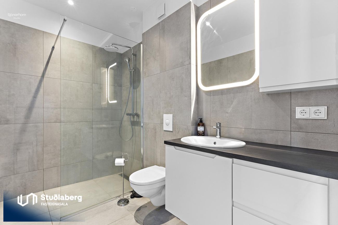 Tjarnabakki 2C - 0107, 260 Reykjanesbær