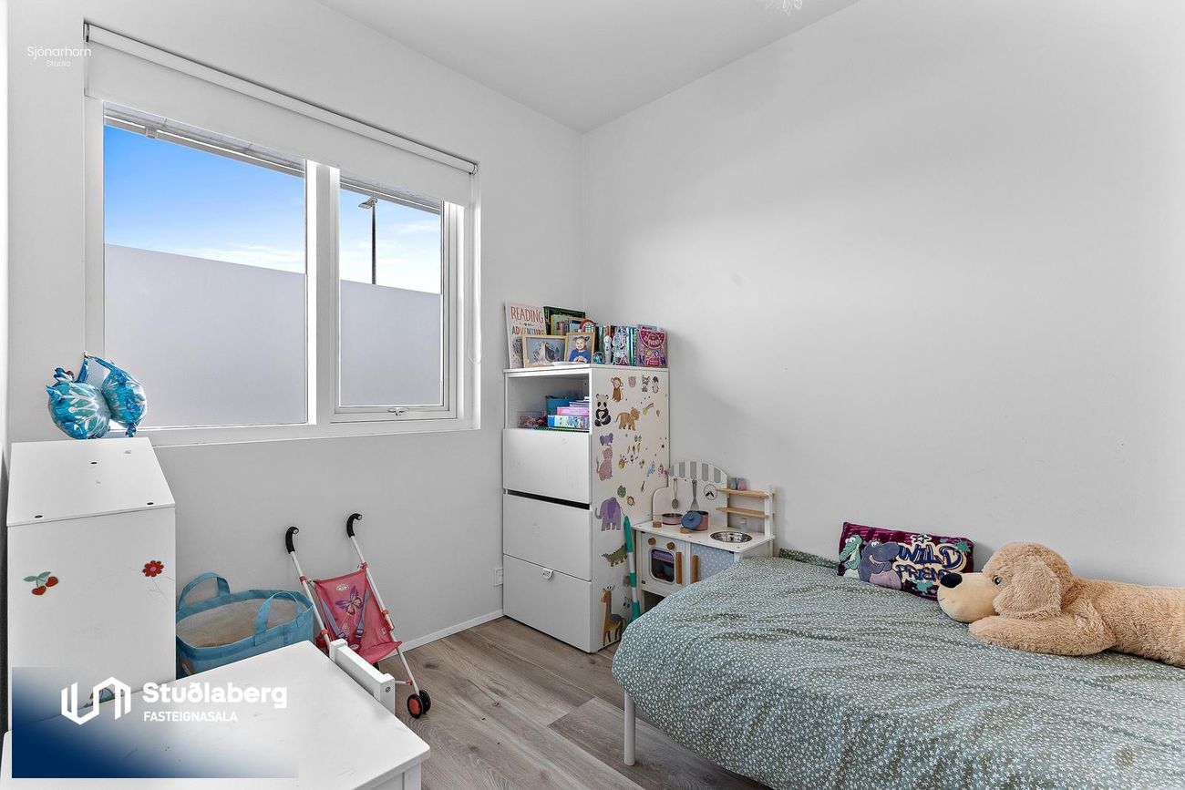 Tjarnabakki 2C - 0107, 260 Reykjanesbær