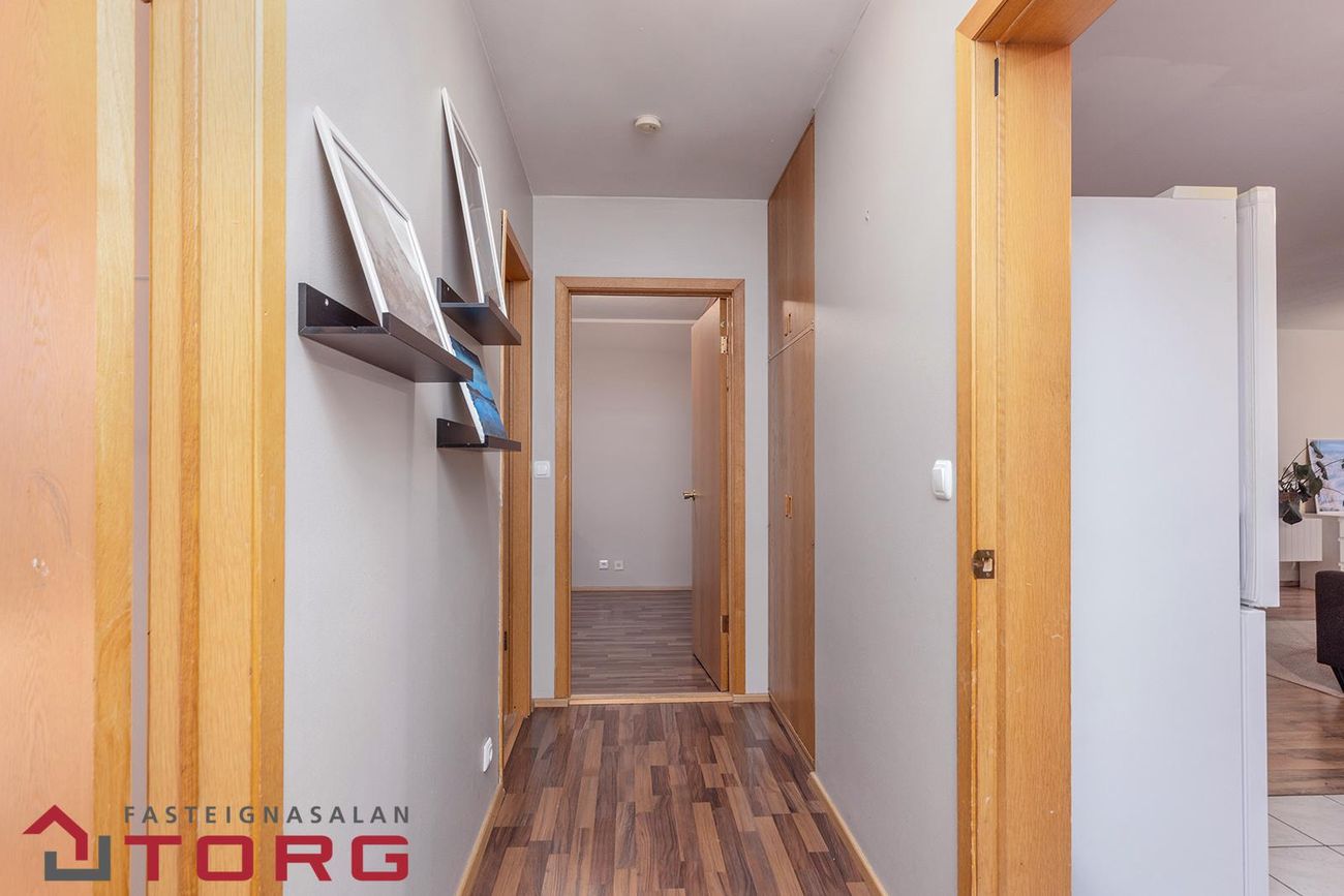 Hraunbær 196 - 0201, 110 Reykjavík