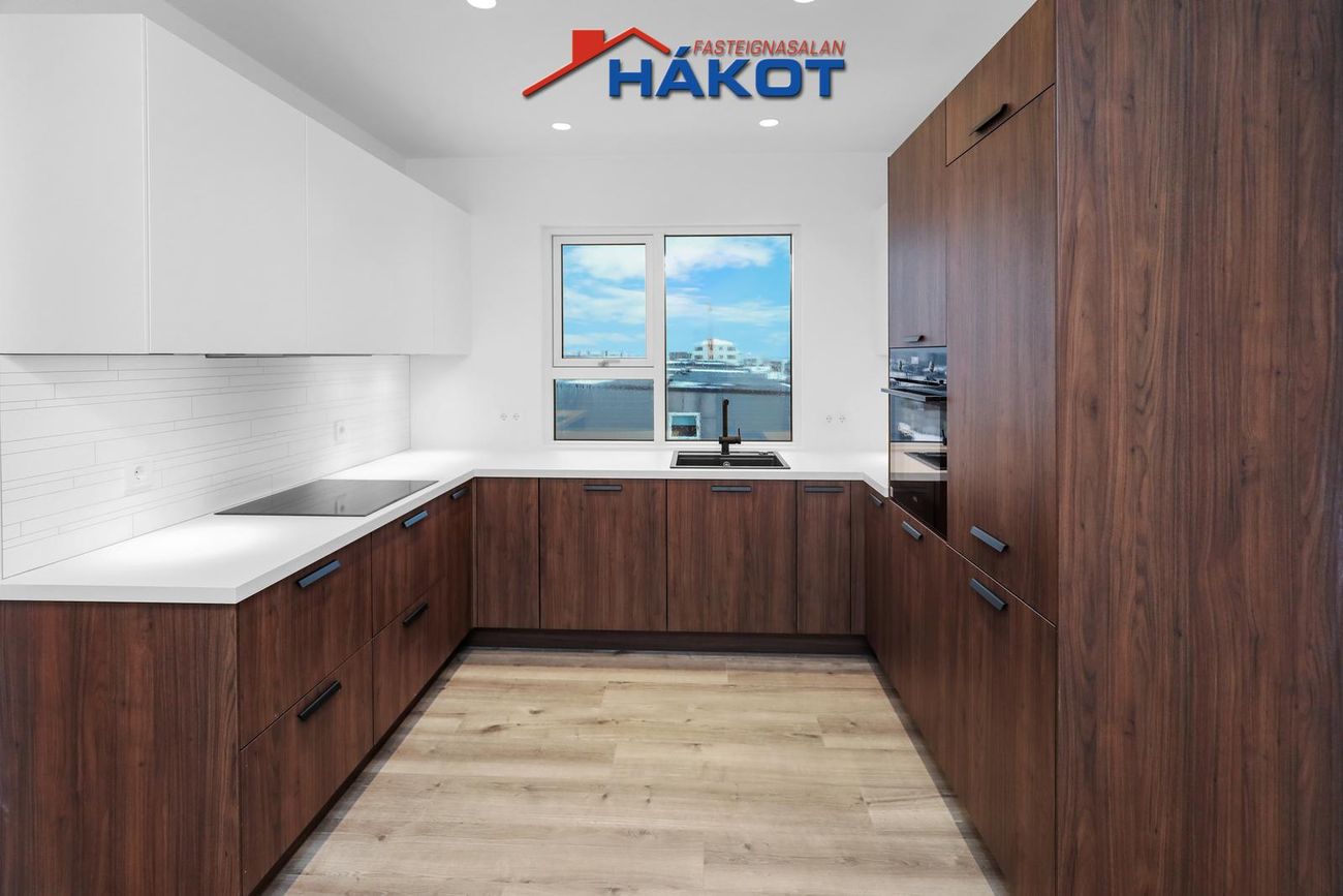 Asparskógar 18, 300 Akranes