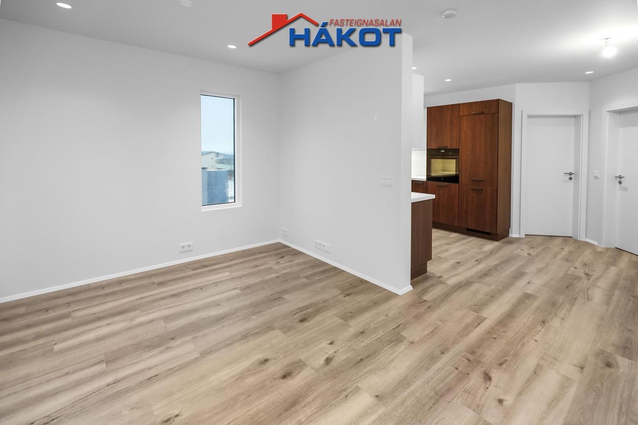 Asparskógar 18, 300 Akranes