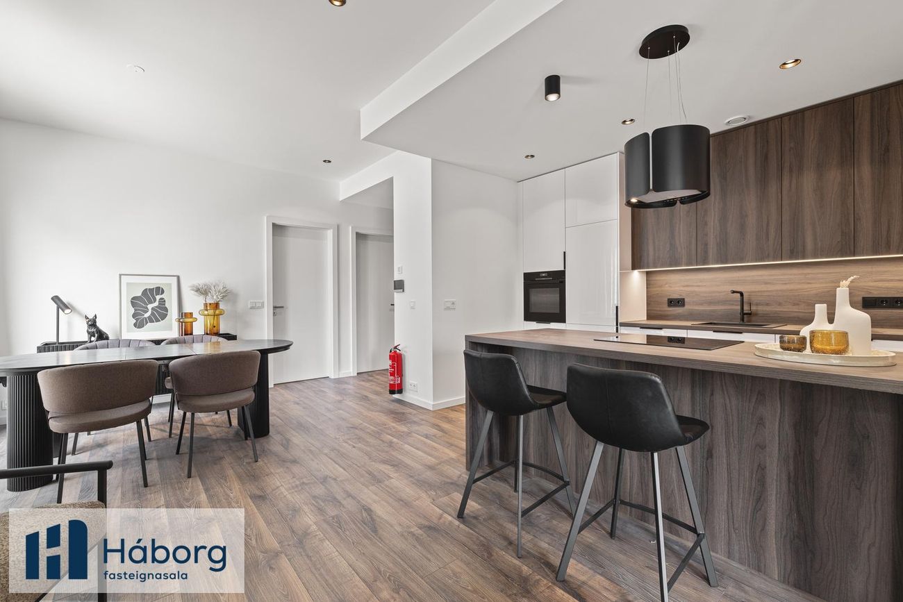 Grensásvegur 1F - 0601, 108 Reykjavík